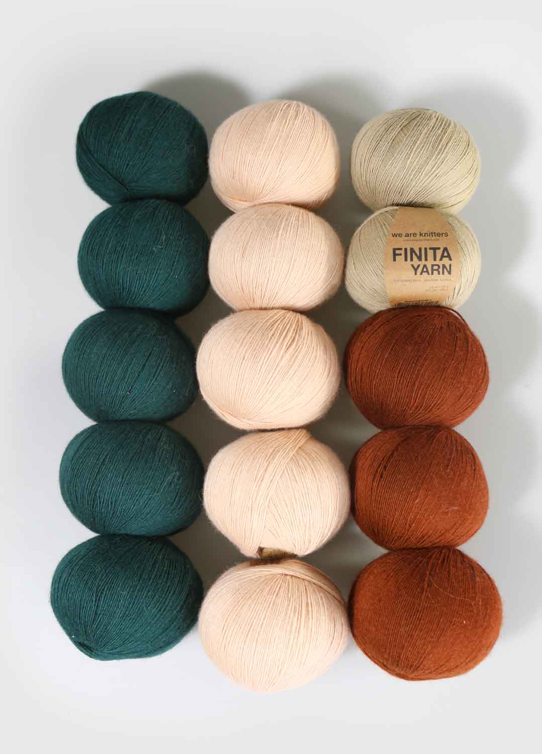 Pack di 15 gomitoli di Finita Yarn