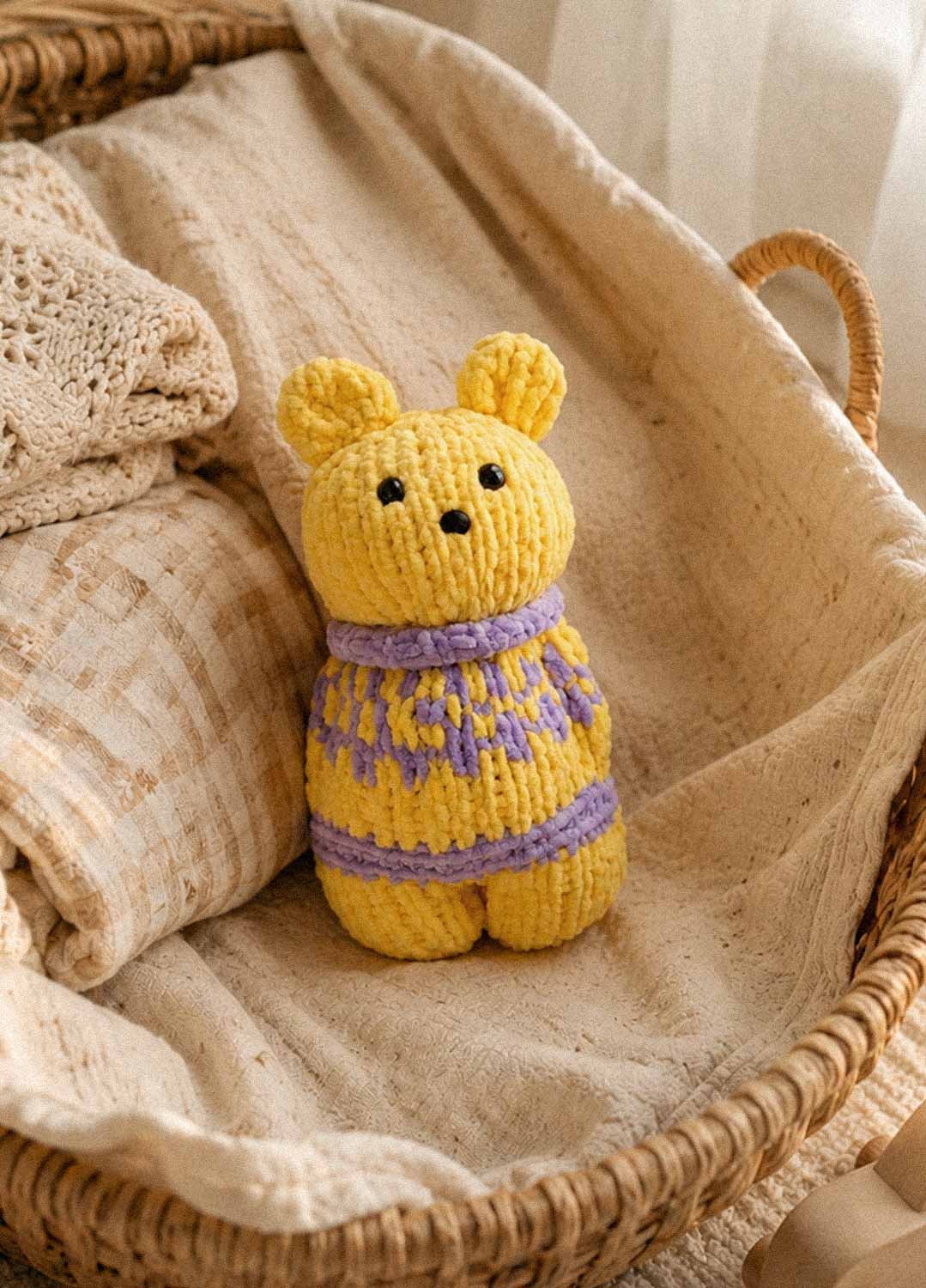 The Knitty Bear - Mini Knitted Bear Kit di livello facile - The Cuddle Yarn