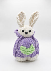 The Knitty Bunny - Mini Knitted Bunny Kit di livello facile - The Cuddle Yarn