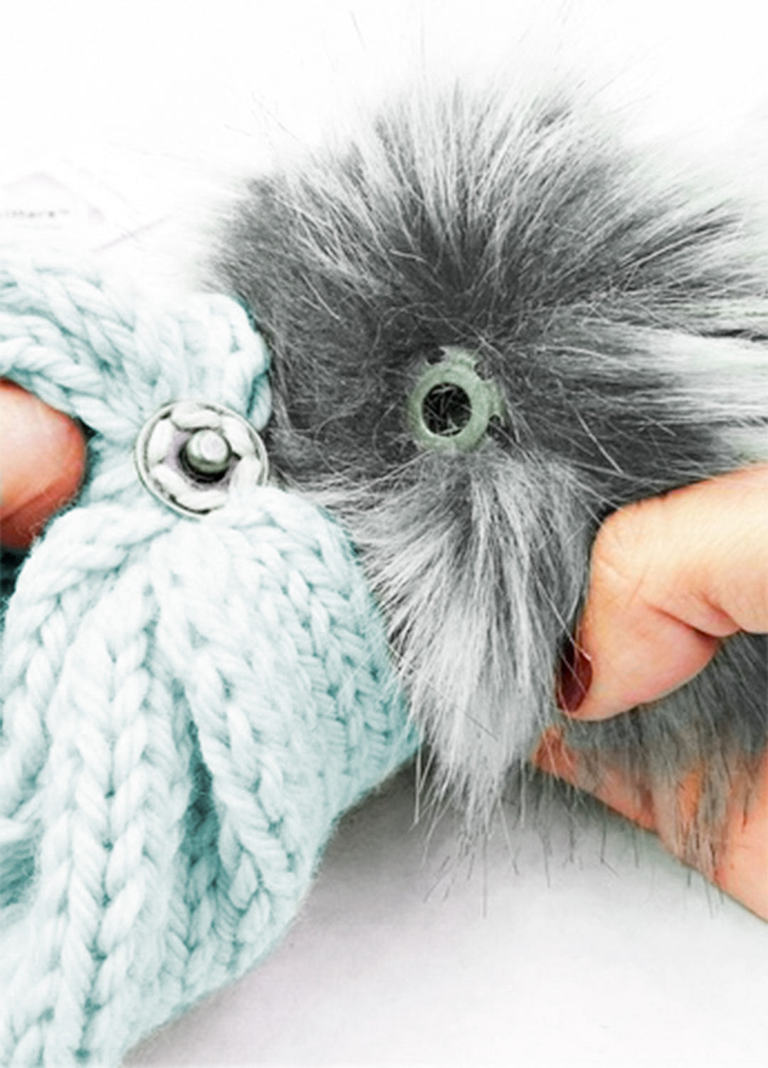 Pompon Grey