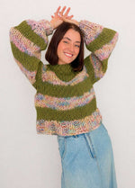 The Striped Rainbow Sweater Kit x @paula.on.knits – Versione The Yummy Yarn