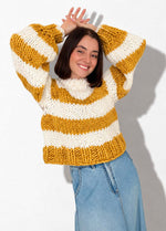 The Striped Rainbow Sweater Kit x @paula.on.knits – Versione The Yummy Yarn