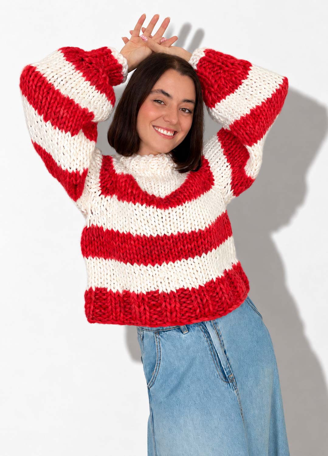 The Striped Rainbow Sweater Kit x @paula.on.knits – Versione The Yummy Yarn